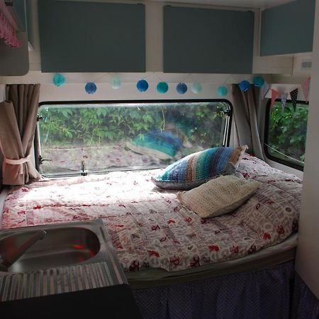 B&B Oeland Caravan "Juf Jansen" Ottoland Exterior photo